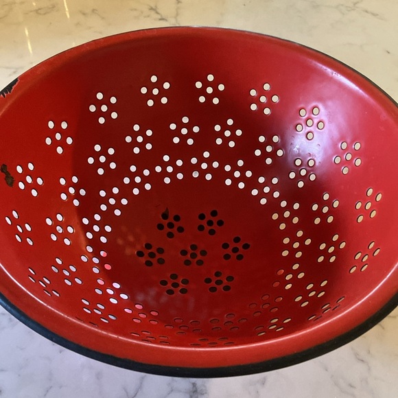 Fire engine, red colander - Picture 3 of 9